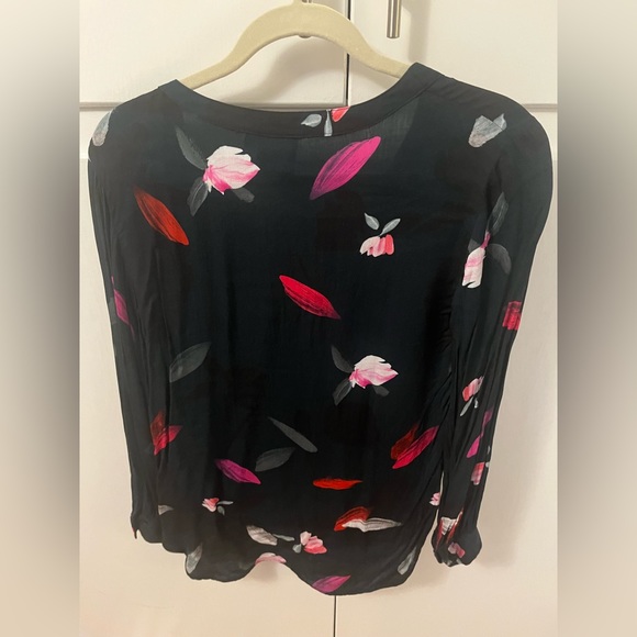 Finley Top. Size Small - Picture 3 of 4